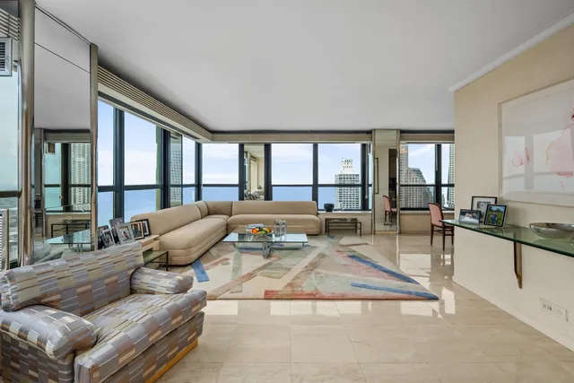 $959,000 | 1030 North State Street, Unit 51EF, Chicago, IL 60610