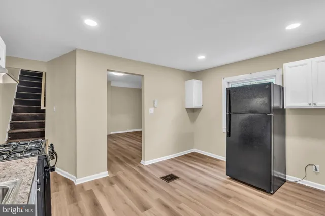 $2,200 | 17 East Federal Street, Burlington, NJ 08016