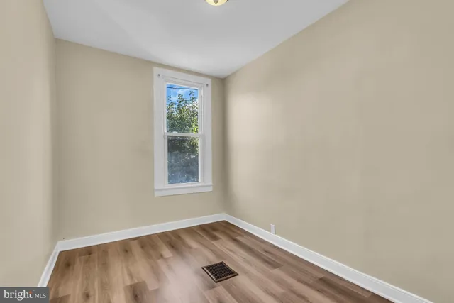 $2,200 | 17 East Federal Street, Burlington, NJ 08016