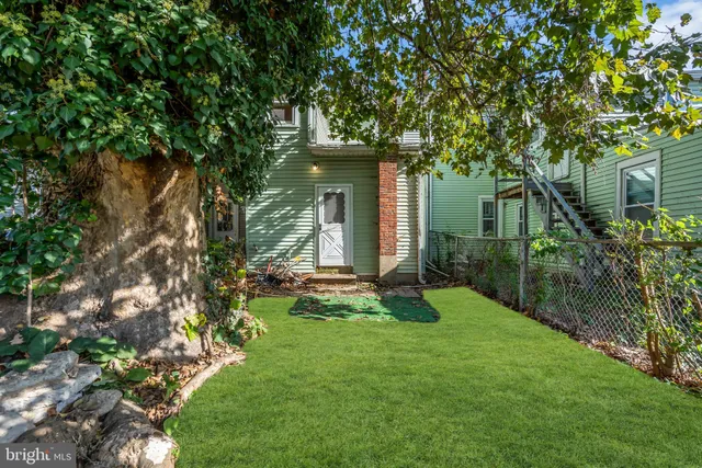 $2,200 | 17 East Federal Street, Burlington, NJ 08016