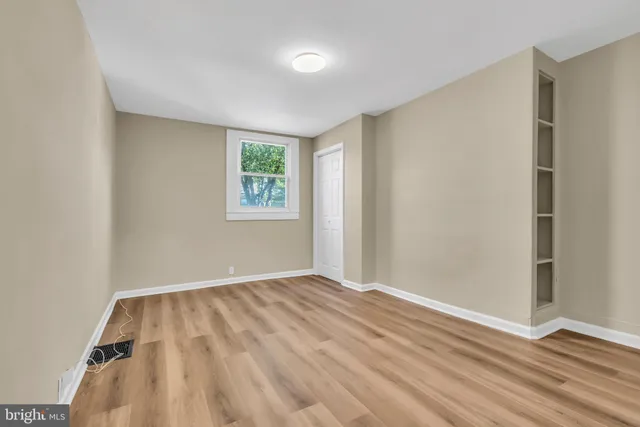 $2,200 | 17 East Federal Street, Burlington, NJ 08016