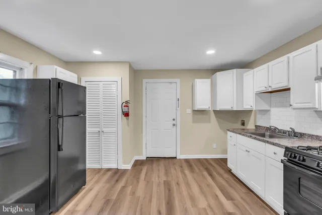 $2,200 | 17 East Federal Street, Burlington, NJ 08016