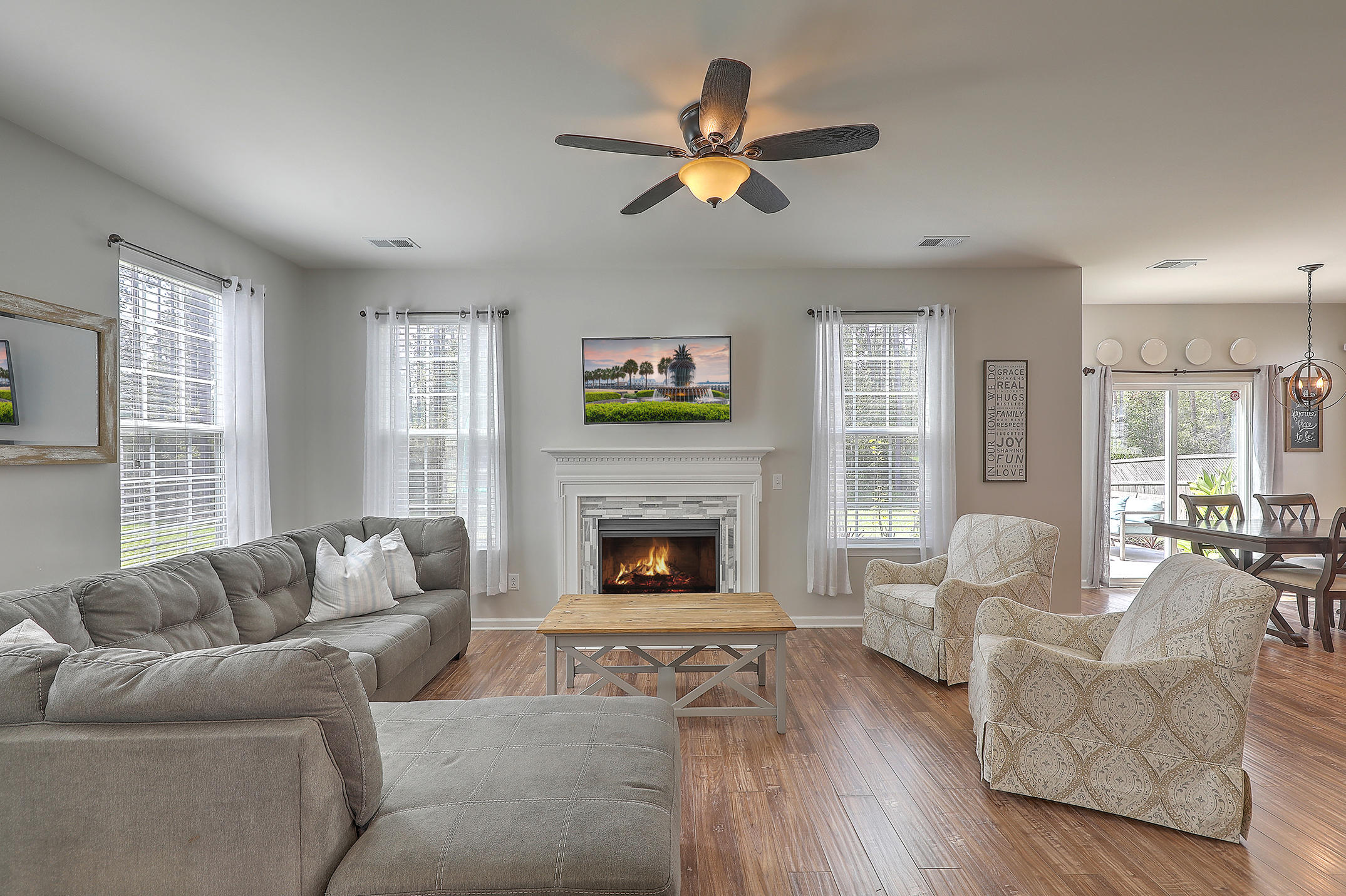 343 Spectrum Road Summerville, SC 29486 - Photo 5 of 36 5