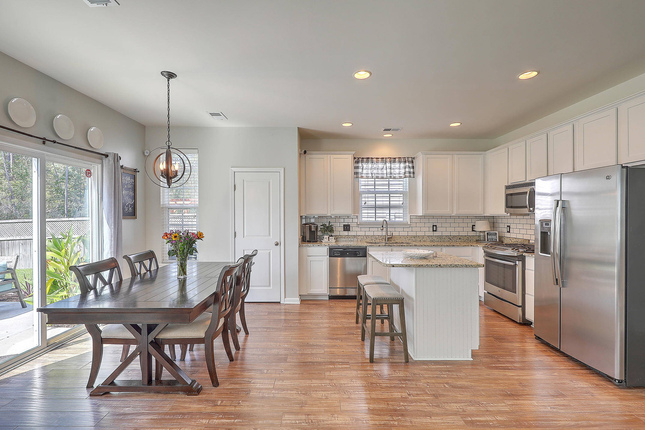 343 Spectrum Road Summerville, SC 29486 - Photo 8 of 36 8
