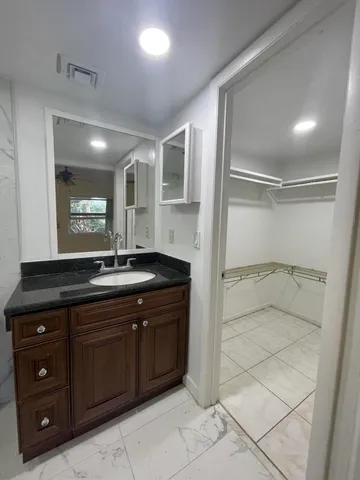 $2,000 | 608 Northwest 13th Street, Unit 260, Boca Raton, FL 33486