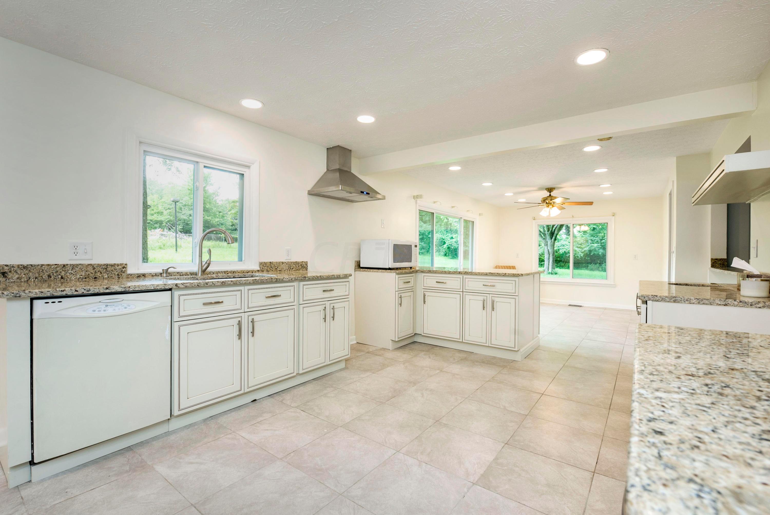 8235 Slough Road Northwest Carroll, OH 43112 - Photo 6 of 25