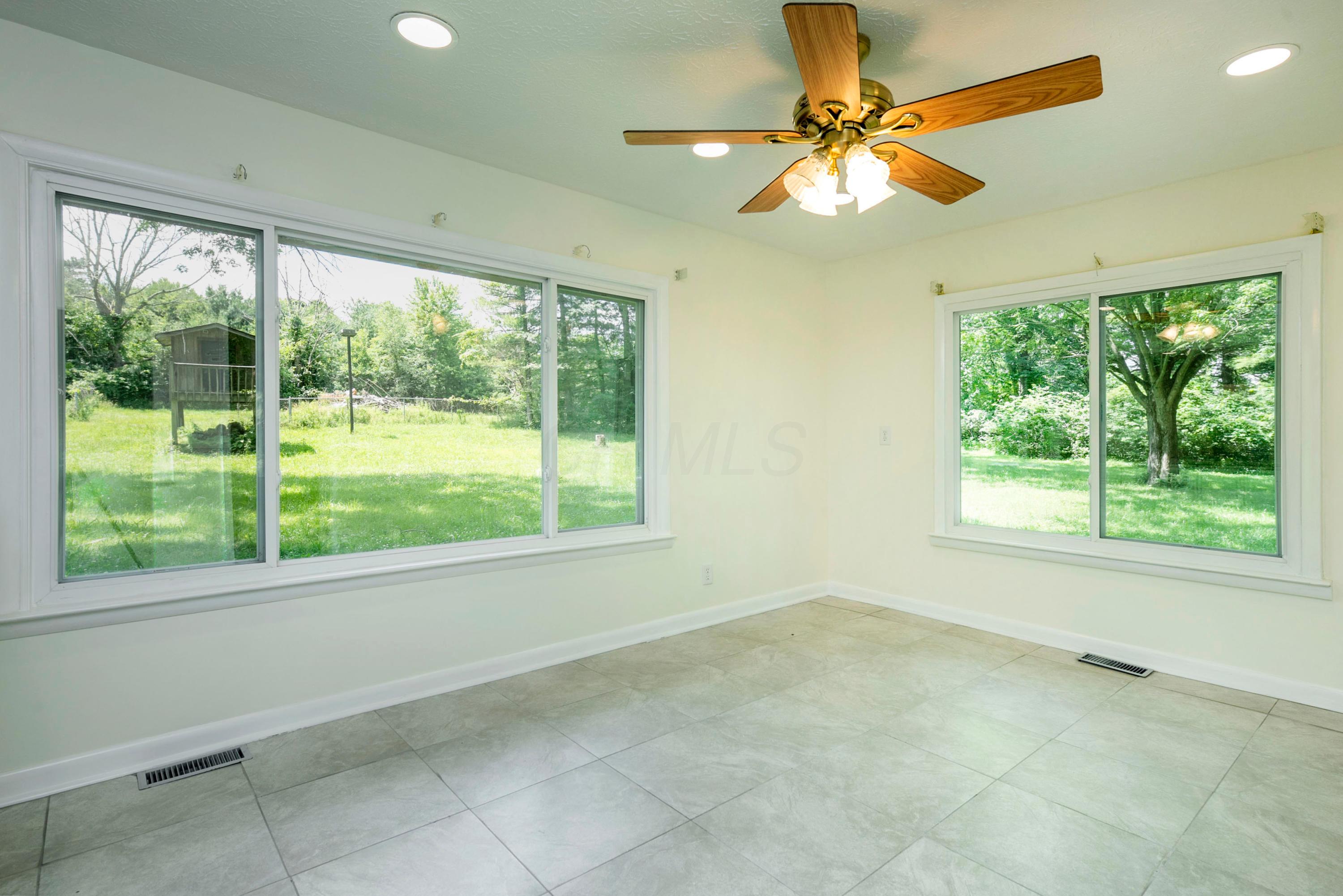 8235 Slough Road Northwest Carroll, OH 43112 - Photo 10 of 25