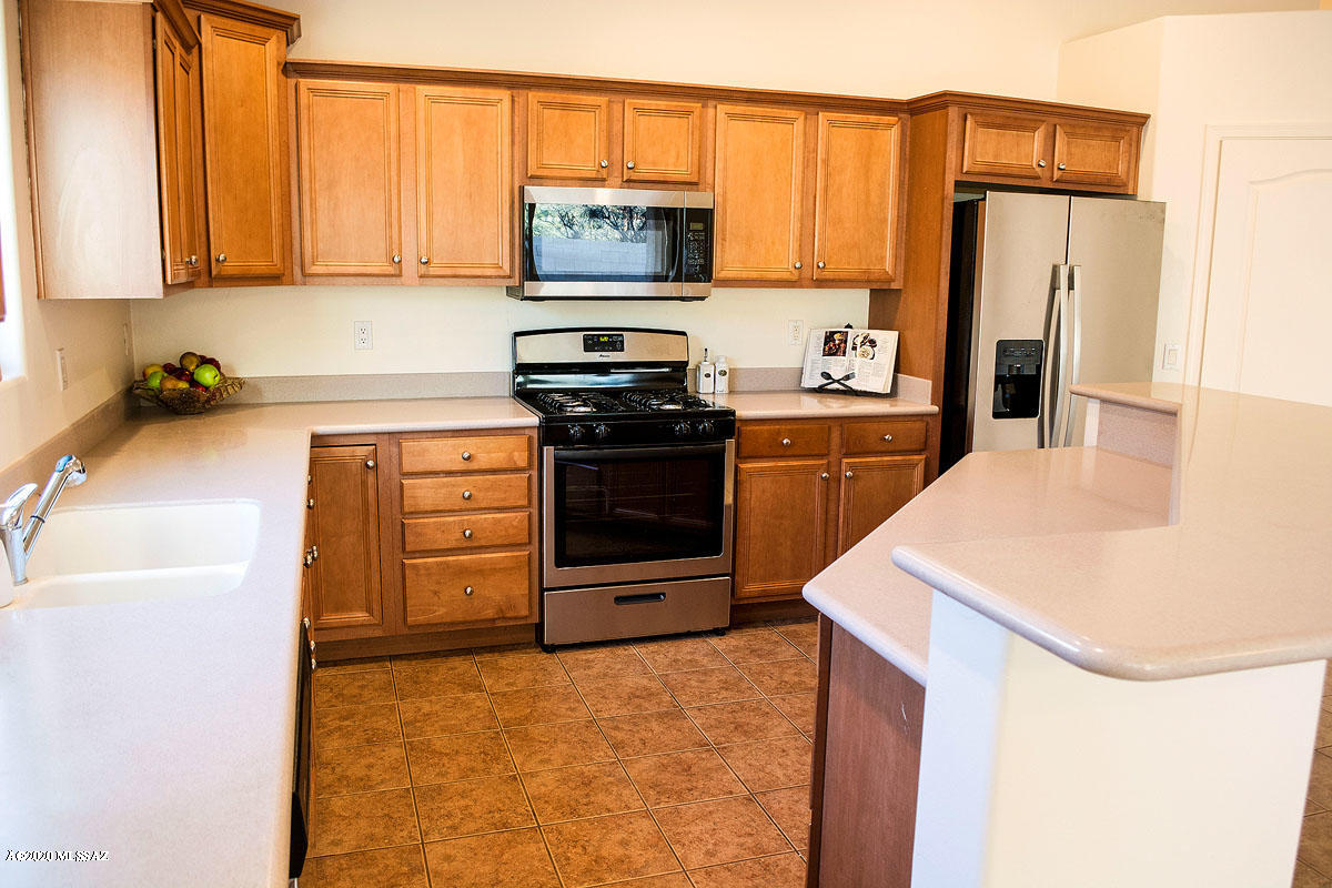 553 South Stone Bench Road Vail, AZ 85641 - Photo 7 of 27