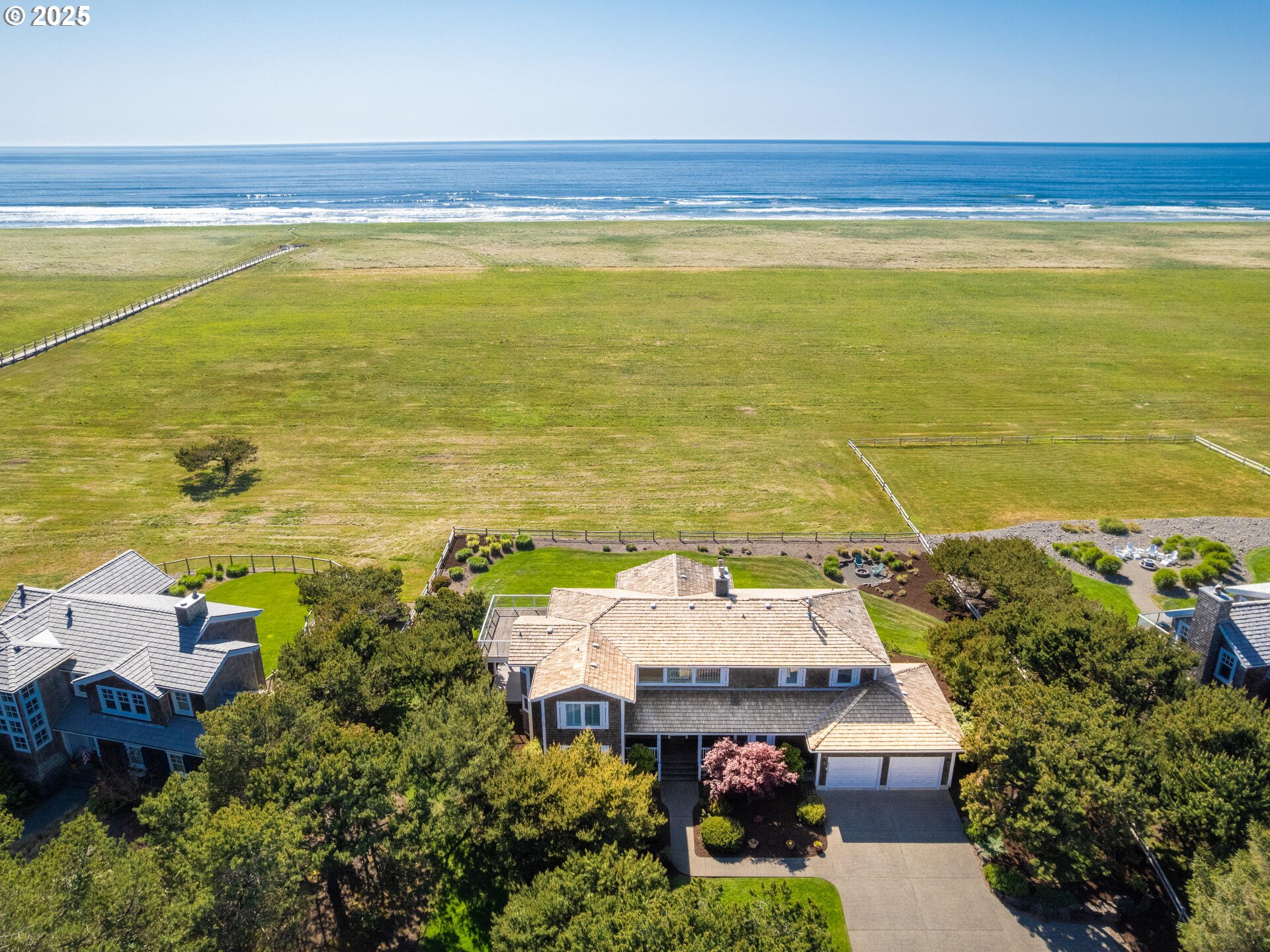 a picture of an ocean view