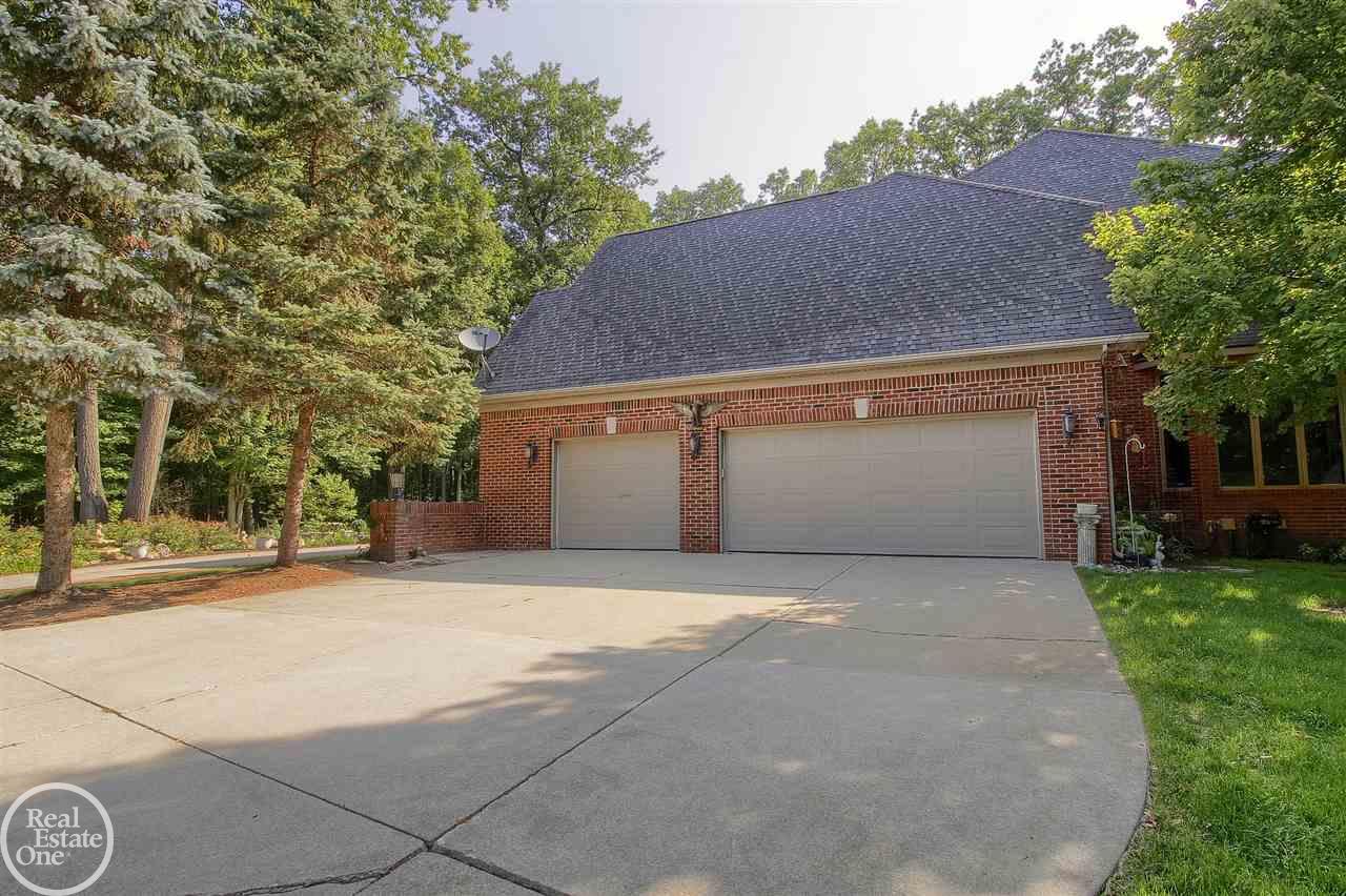 4848 Hough Road Dryden, MI 48428 - Photo 9 of 76 50004889-8.JPG