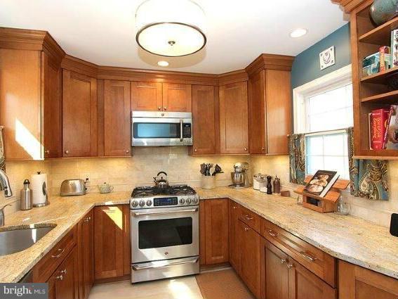 1718 Olney Road Falls Church, VA 22043 - Photo 3 of 27 Kitchen