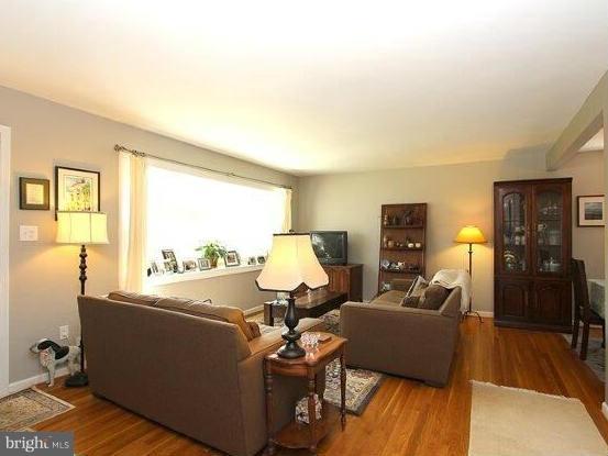 1718 Olney Road Falls Church, VA 22043 - Photo 25 of 27 Living Room