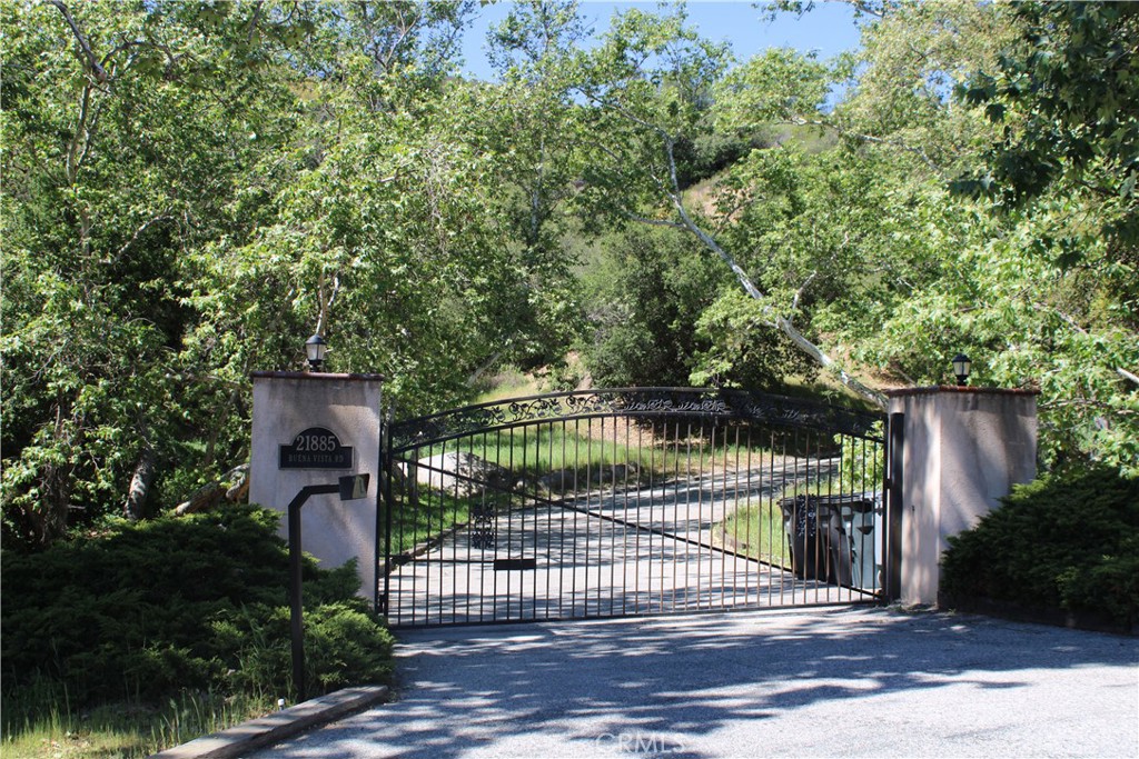 0 Buena Vista Road Temecula, CA 92590 - Photo 11 of 13 Main Gate to enter to the lot
