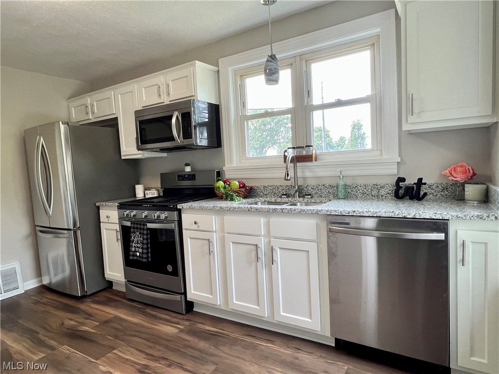 3521 Jaeger Road Lorain, OH 44053 - Photo 3 of 16 Gallery Image 3