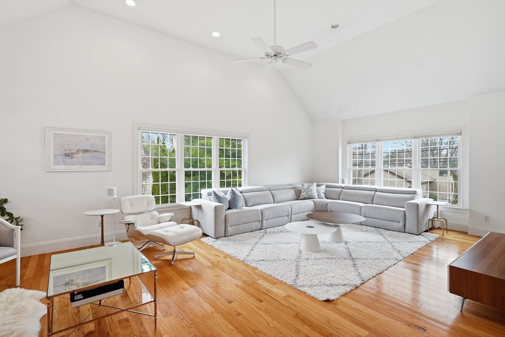 259 Central Avenue Needham, MA 02494 - Photo 3 of 38