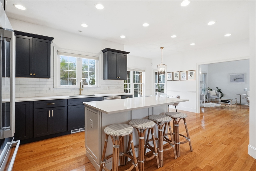 259 Central Avenue Needham, MA 02494 - Photo 9 of 38