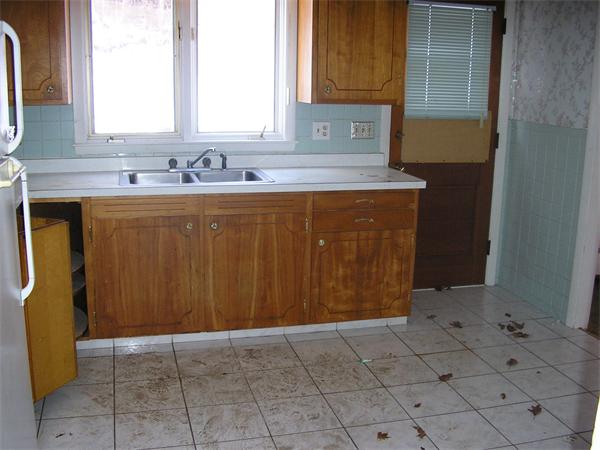 56 Romola Road Worcester, MA 01605 - Photo 5 of 10 Gallery Image 5