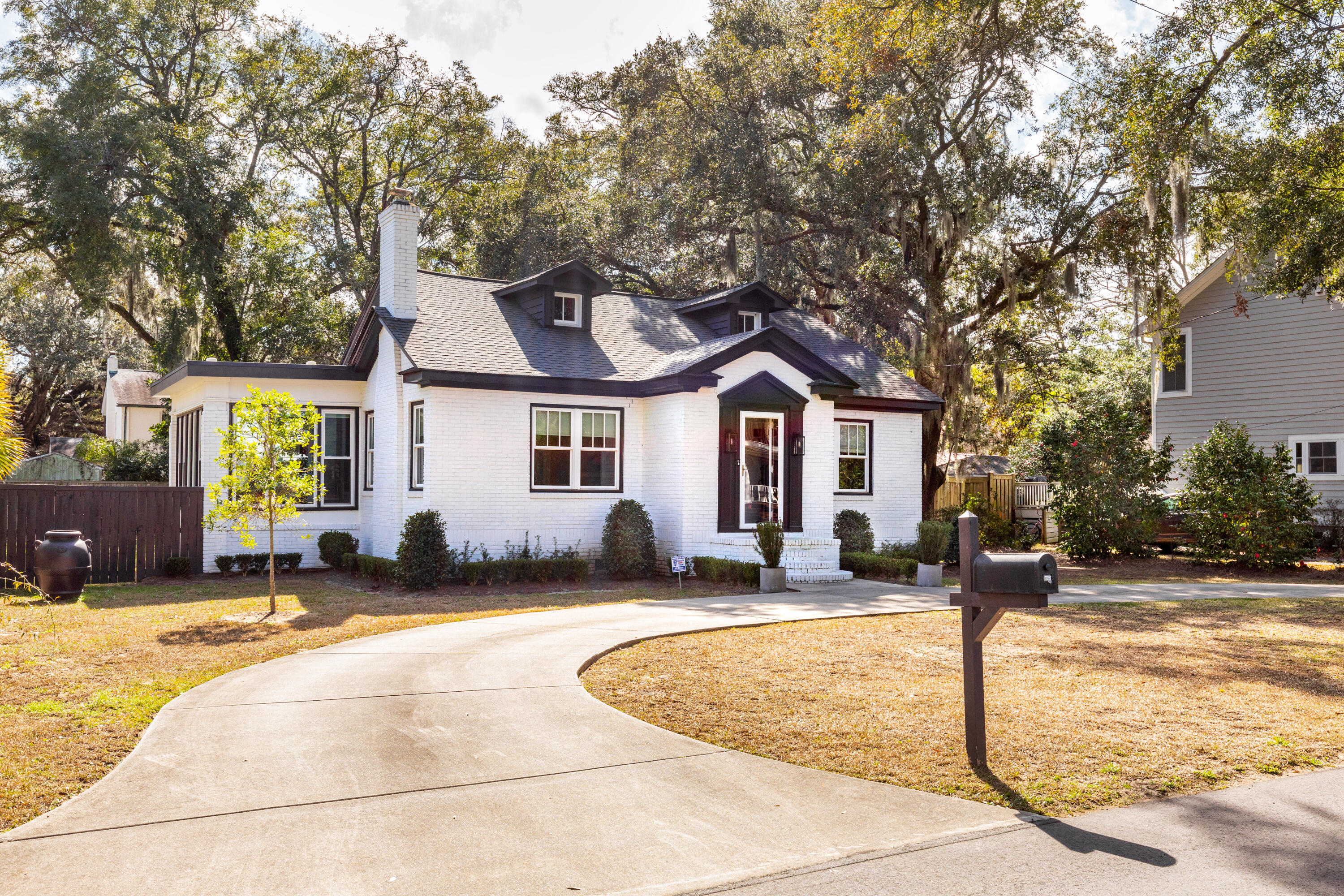 2157 Westrivers Road Charleston, SC 29412 - Photo 1 of 35 2157 Westrivers-2
