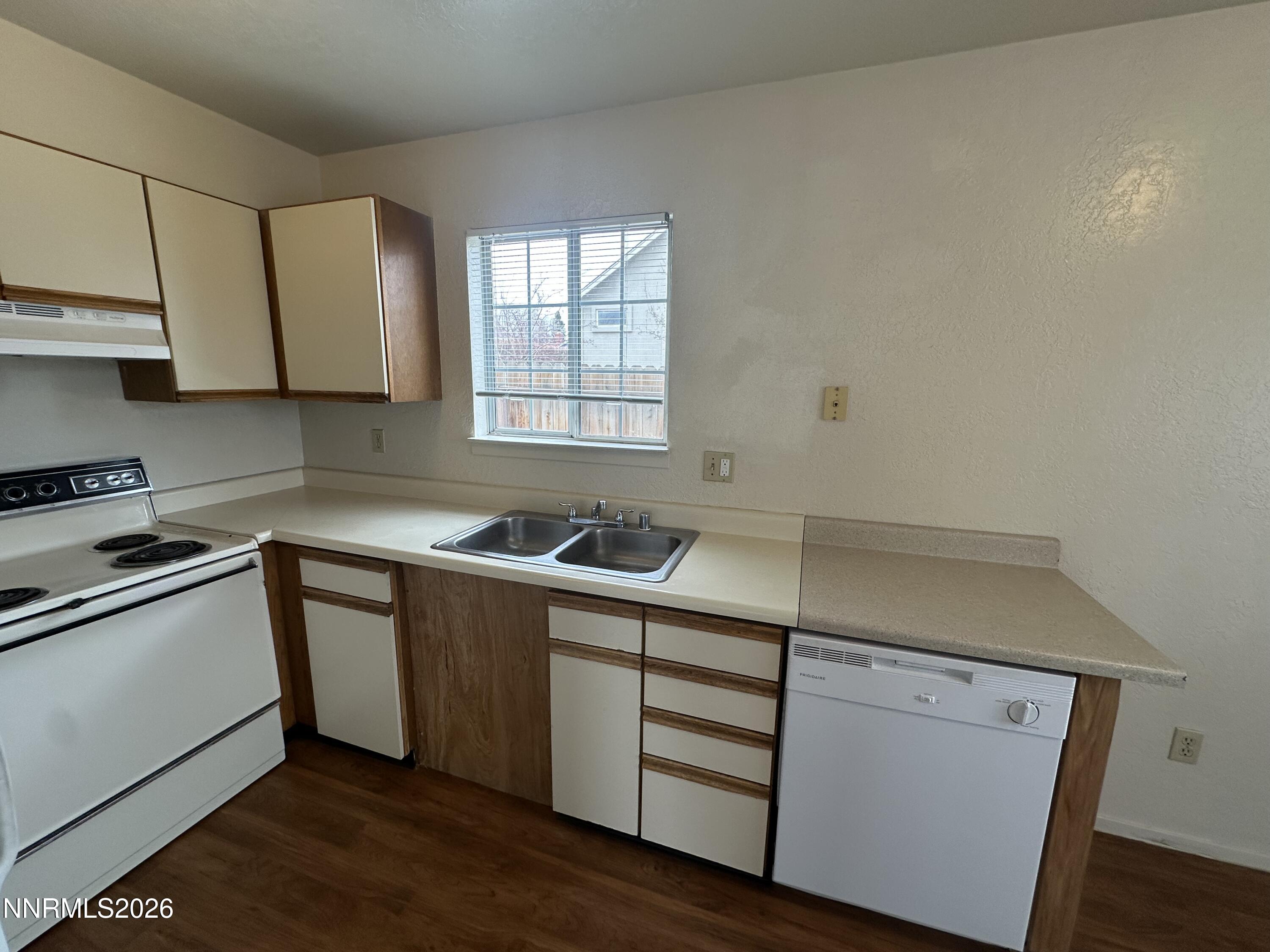 524 Cheney Street, Unit A Reno, NV 89502 - Photo 8 of 16 2025-03-06 13.12.47