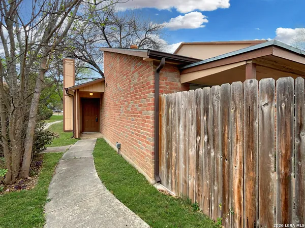 $1,350 | 12001 Maple Rock Court, San Antonio, TX 78230