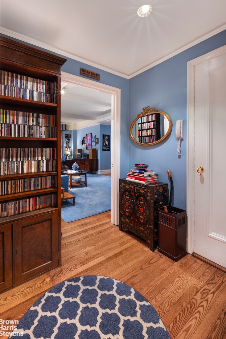 135 East 74th Street, Unit 3C Manhattan, NY 10021 - Photo 5 of 7