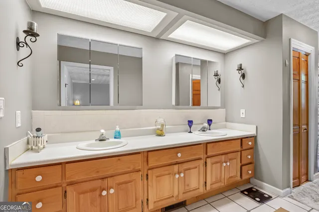 $600,000 | 744 Cherokee Ridge Road, Canon, GA 30520