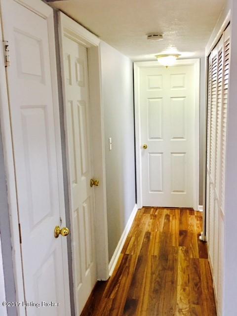 5113 Red Fern Road Louisville, KY 40218 - Photo 9 of 24 FullZizeRender (028)