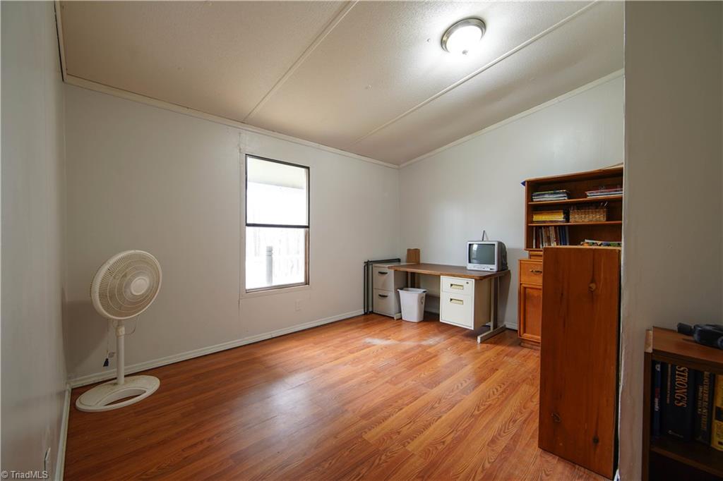1087 Link Road Lexington, NC 27295 - Photo 16 of 23 Gallery Image 16