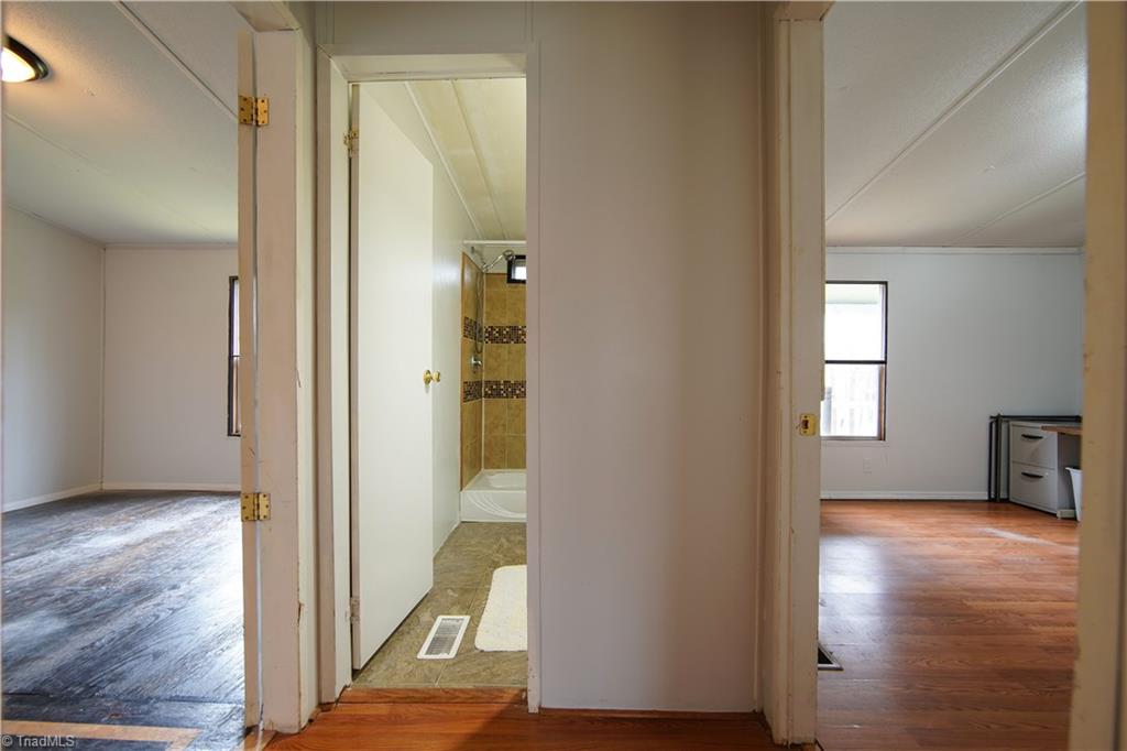 1087 Link Road Lexington, NC 27295 - Photo 17 of 23 Gallery Image 17