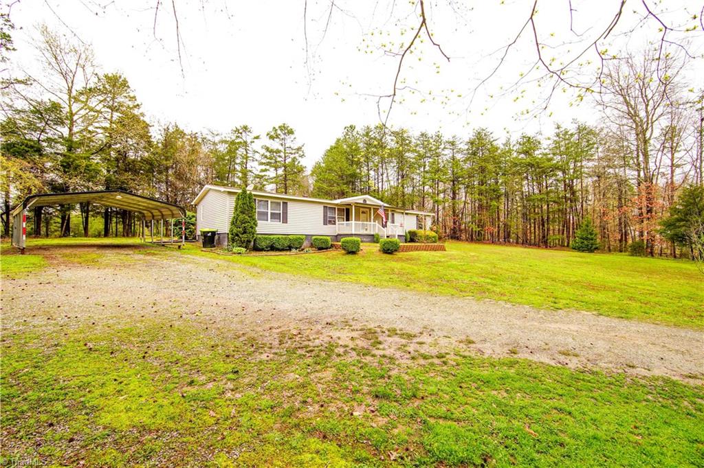 1087 Link Road Lexington, NC 27295 - Photo 4 of 23 Gallery Image 4
