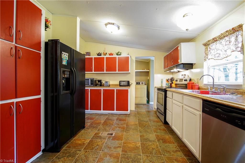 1087 Link Road Lexington, NC 27295 - Photo 10 of 23 Gallery Image 10