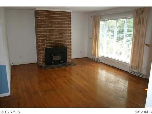 3204 Dancer Road Henrico, VA 23294 - Photo 2 of 9 Living Room - Hardwood floors, huge bay window and