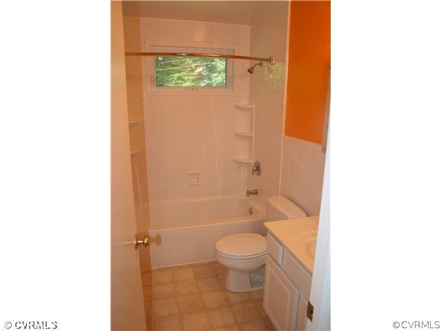 3204 Dancer Road Henrico, VA 23294 - Photo 6 of 9 Other - Full Bathroom