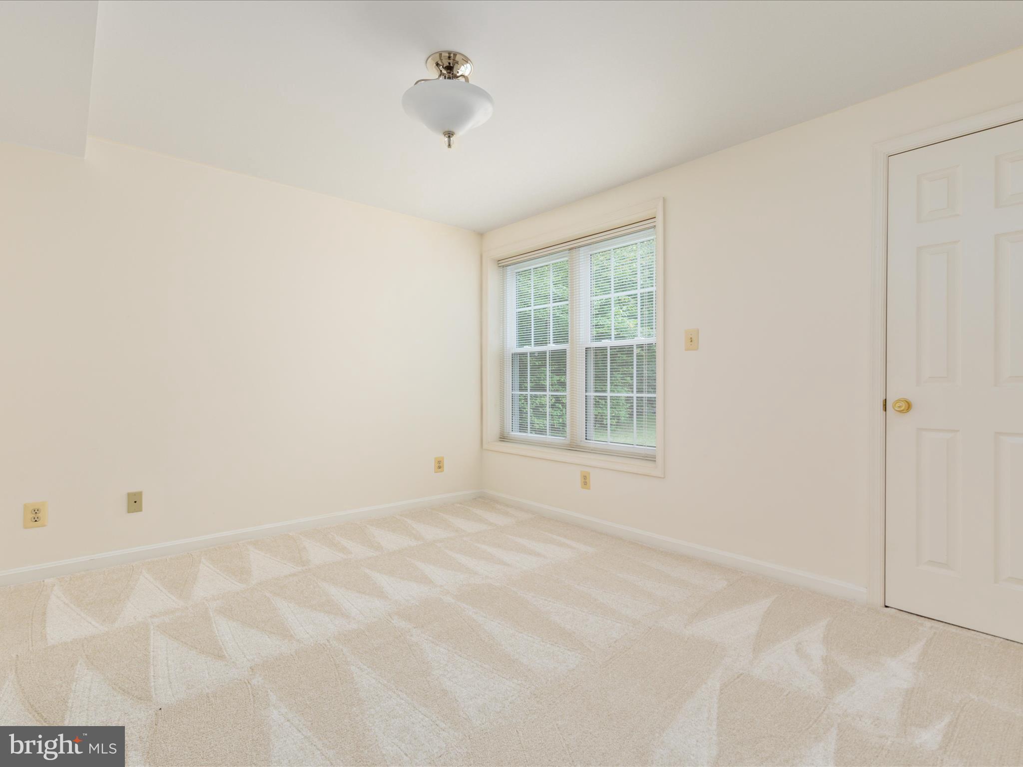 20462 Quarterpath Trace Circle Sterling, VA 20165 - Photo 43 of 58 an empty room with windows