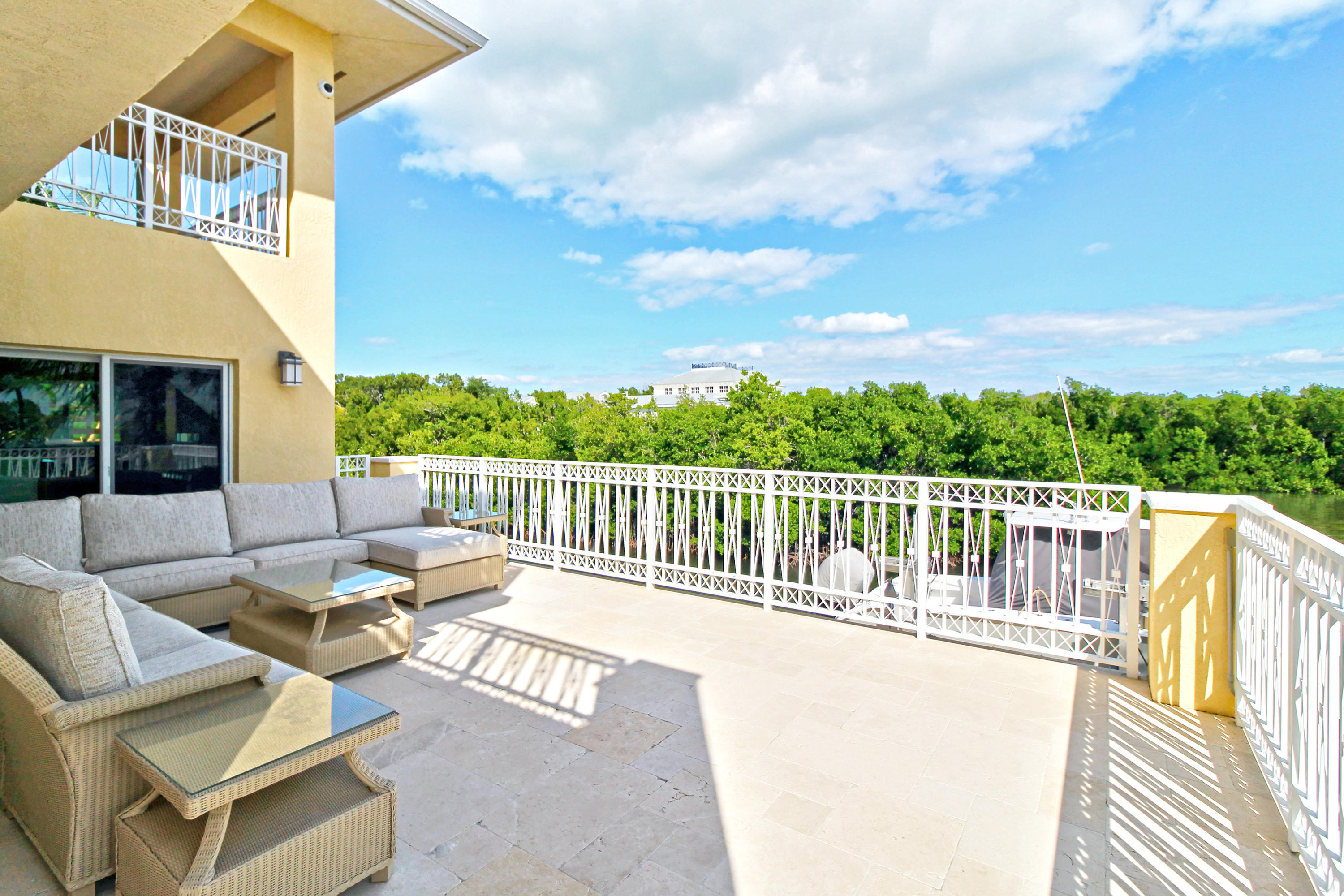 1203 Mockingbird Road Key Largo, FL 33037 - Photo 12 of 72 Deck for outside dining