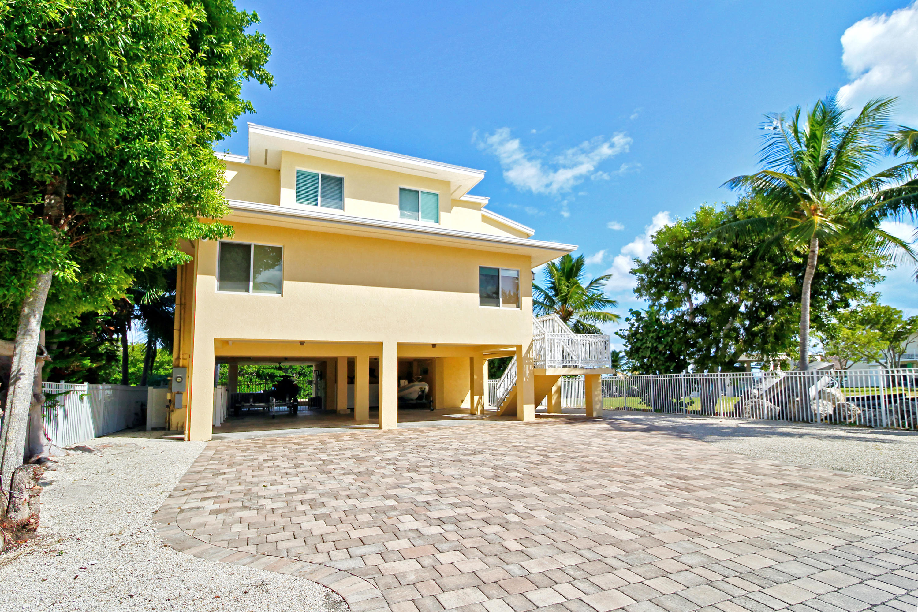 1203 Mockingbird Road Key Largo, FL 33037 - Photo 18 of 72 Pavers Throughout