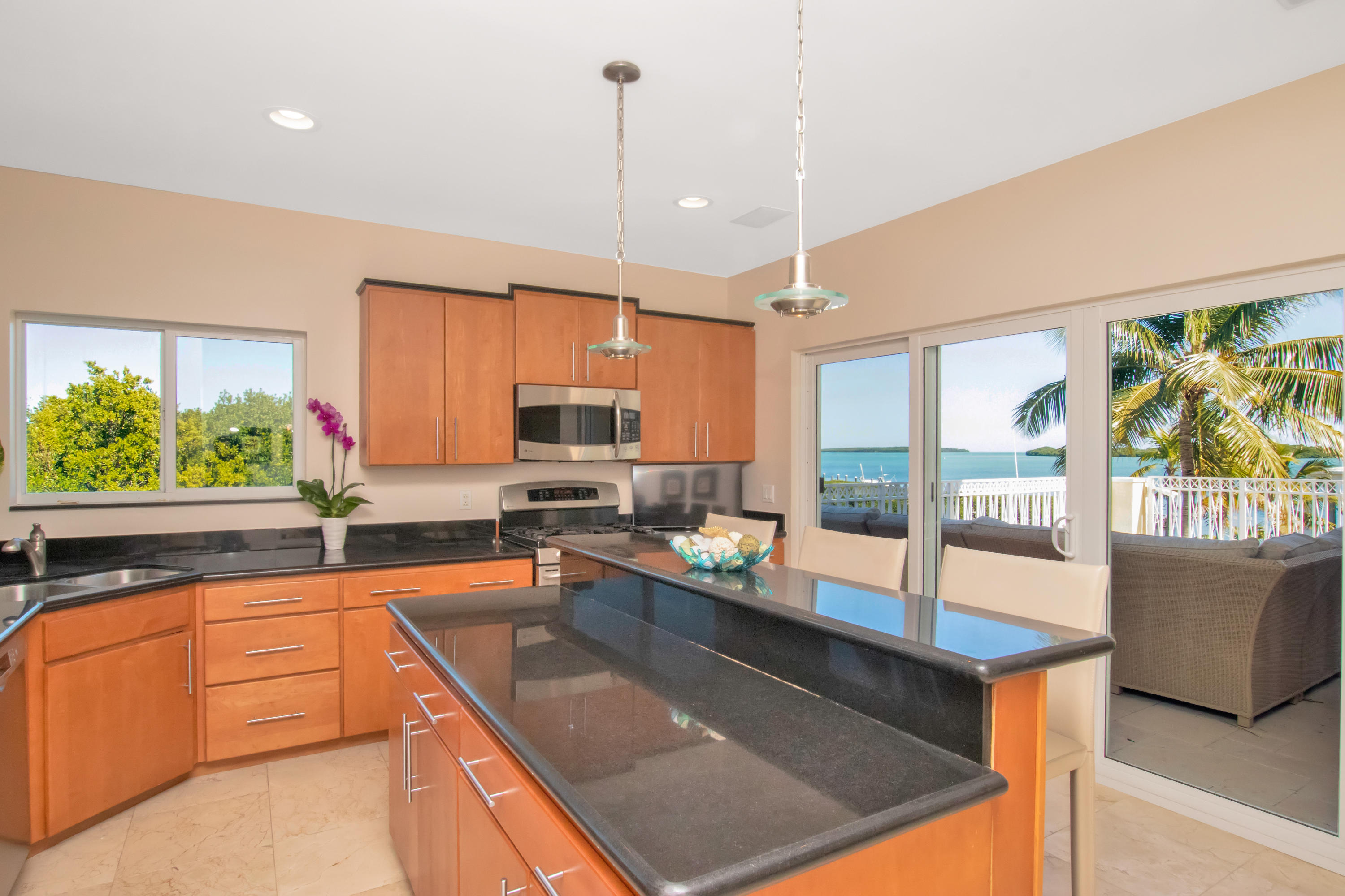 1203 Mockingbird Road Key Largo, FL 33037 - Photo 32 of 72 Kitchen Views