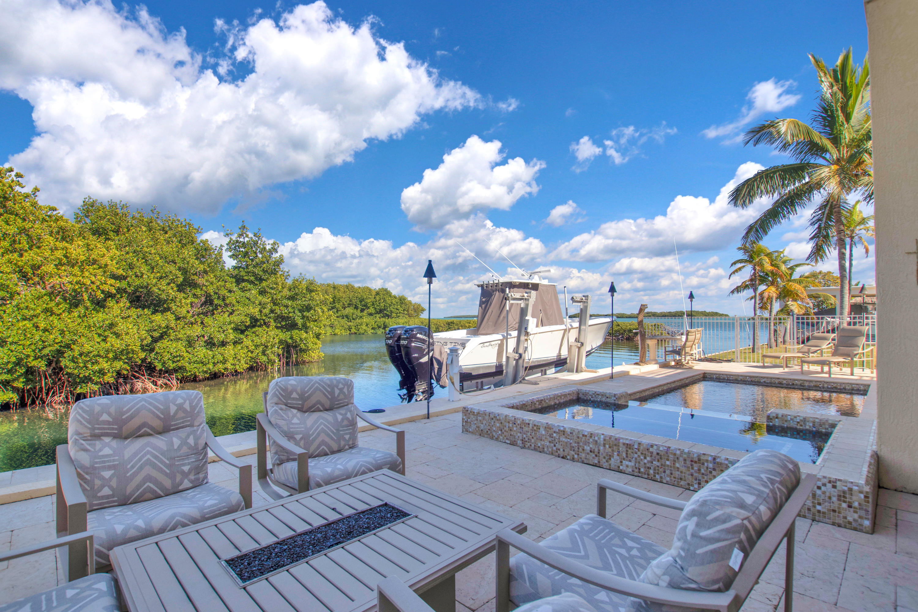 1203 Mockingbird Road Key Largo, FL 33037 - Photo 63 of 72 Poolside