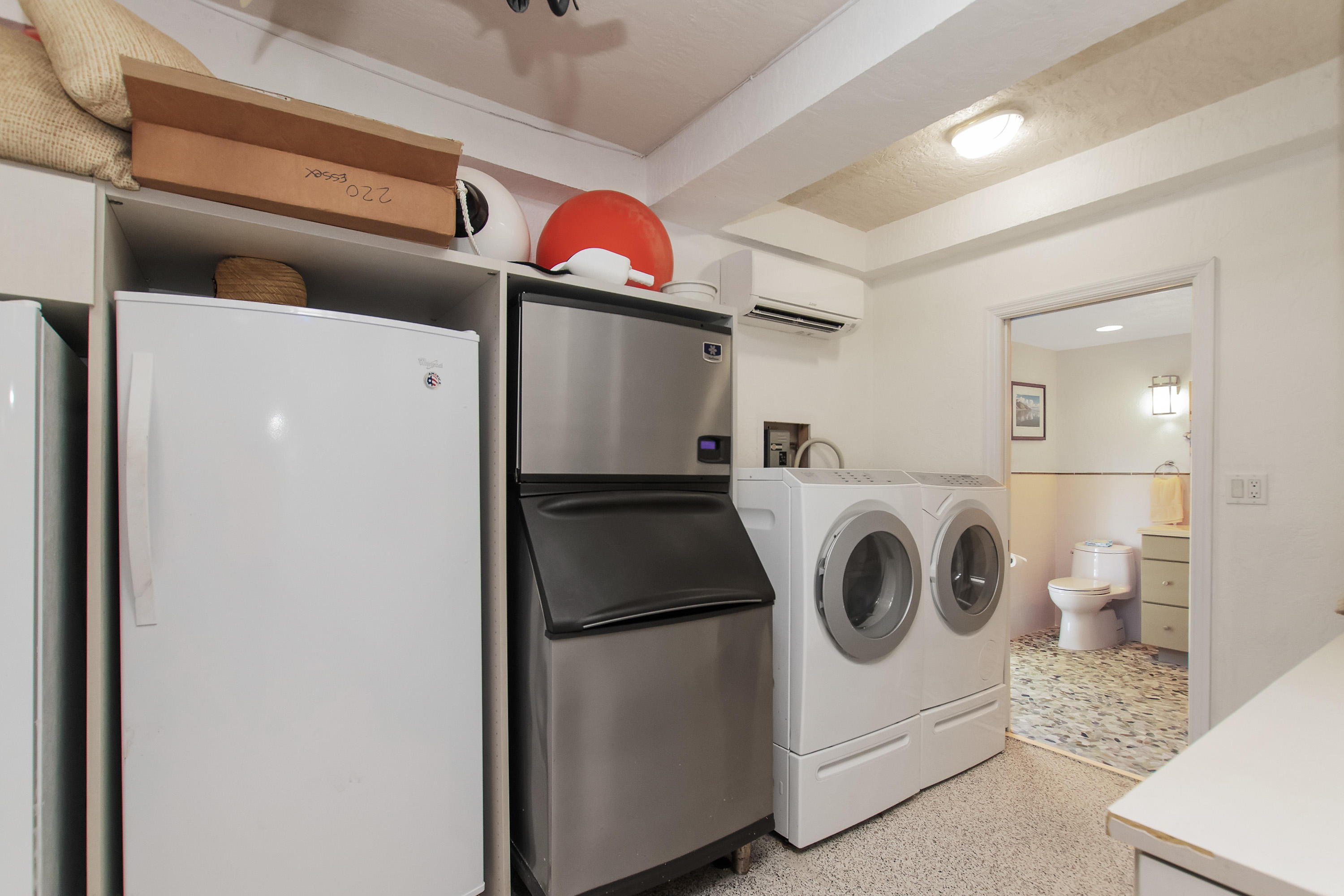 1203 Mockingbird Road Key Largo, FL 33037 - Photo 69 of 72 2nd Laundry