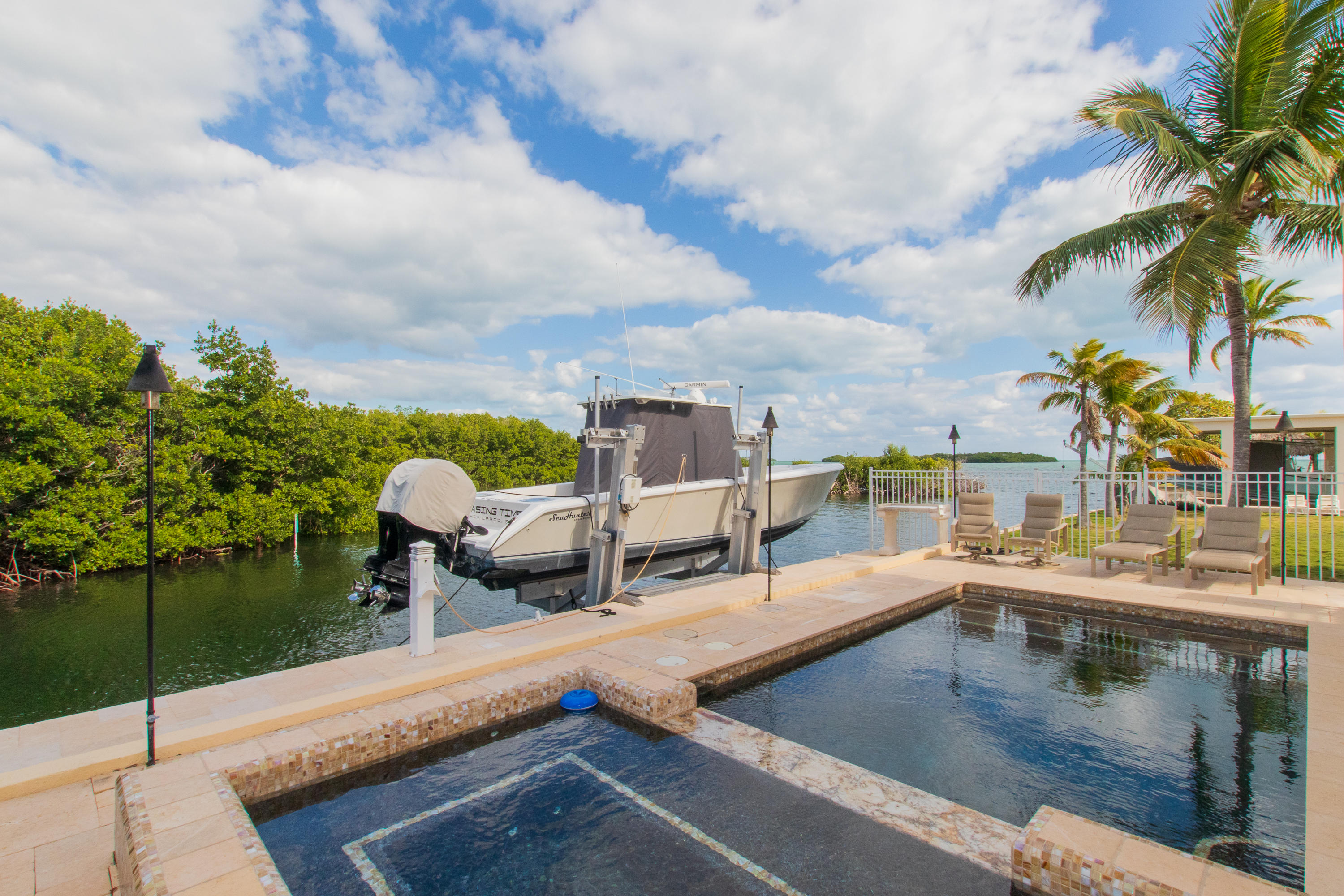 1203 Mockingbird Road Key Largo, FL 33037 - Photo 9 of 72 virtual-tour-289750-10