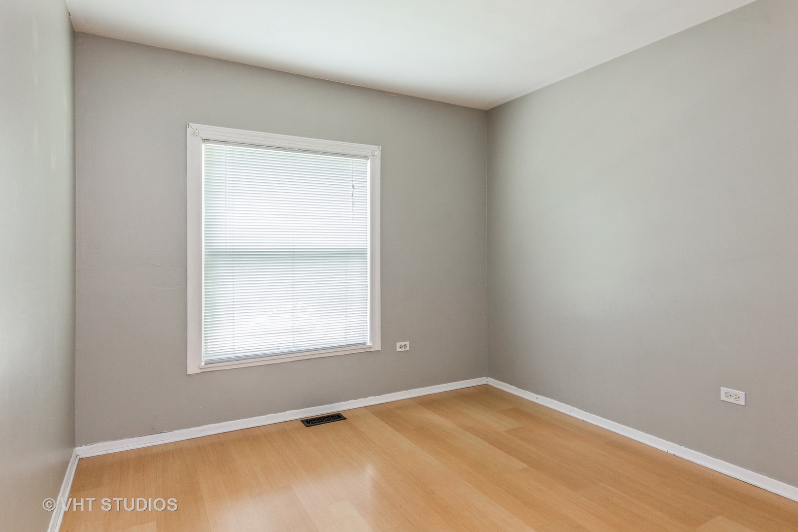 1216 Calico Avenue Naperville, IL 60564 - Photo 11 of 16 an empty room with a window