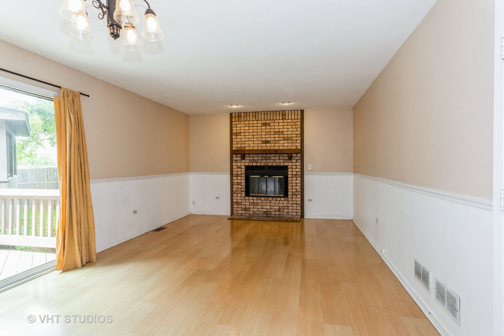 1216 Calico Avenue Naperville, IL 60564 - Photo 6 of 16 an empty room with windows