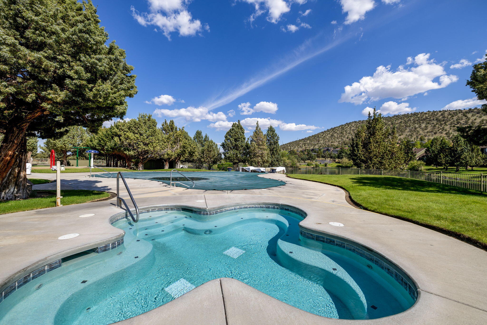 1144 Highland View Loop Redmond, OR 97756 - Photo 45 of 68