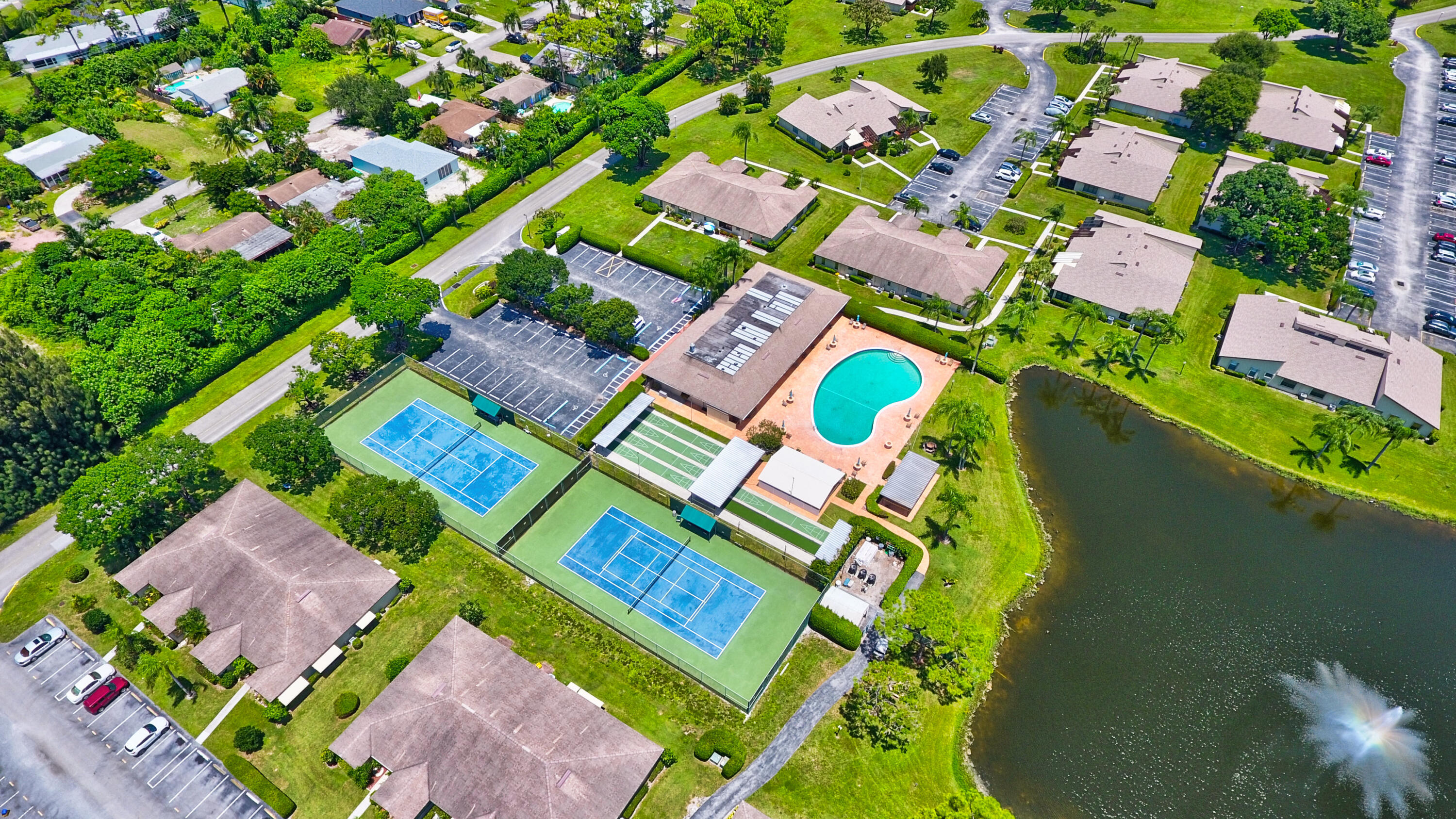 5220 Nesting Way, Unit D Delray Beach, FL 33484 - Photo 31 of 40 Aerial view of HP3W amenities (3)