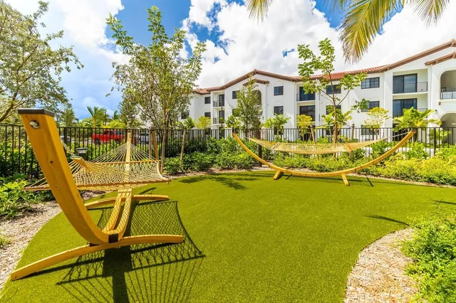 a view of a tennis court