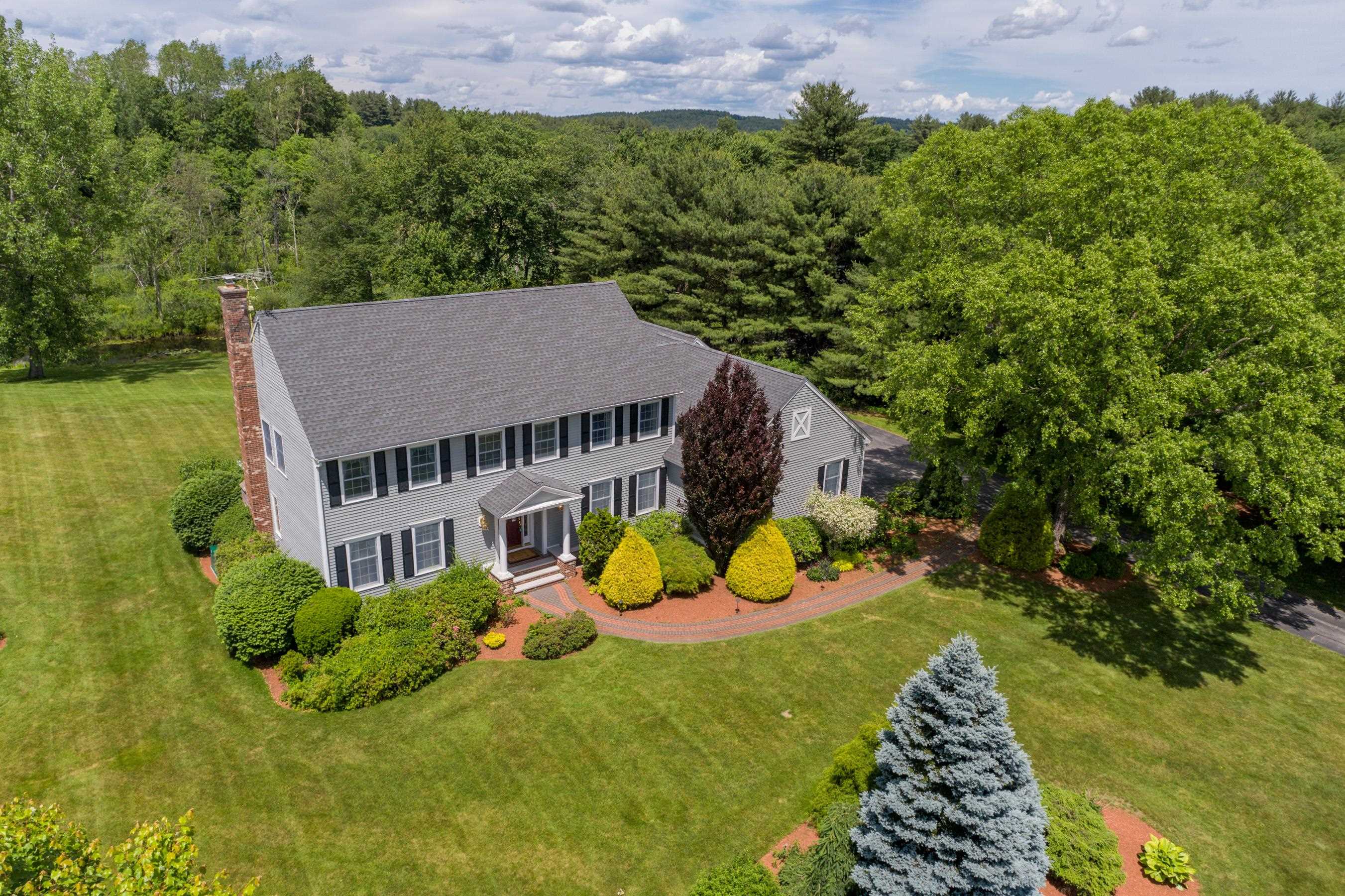 126 Broad Street Hollis, NH 03049 - Photo 1 of 37