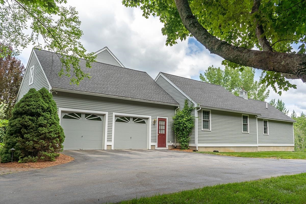 126 Broad Street Hollis, NH 03049 - Photo 23 of 37