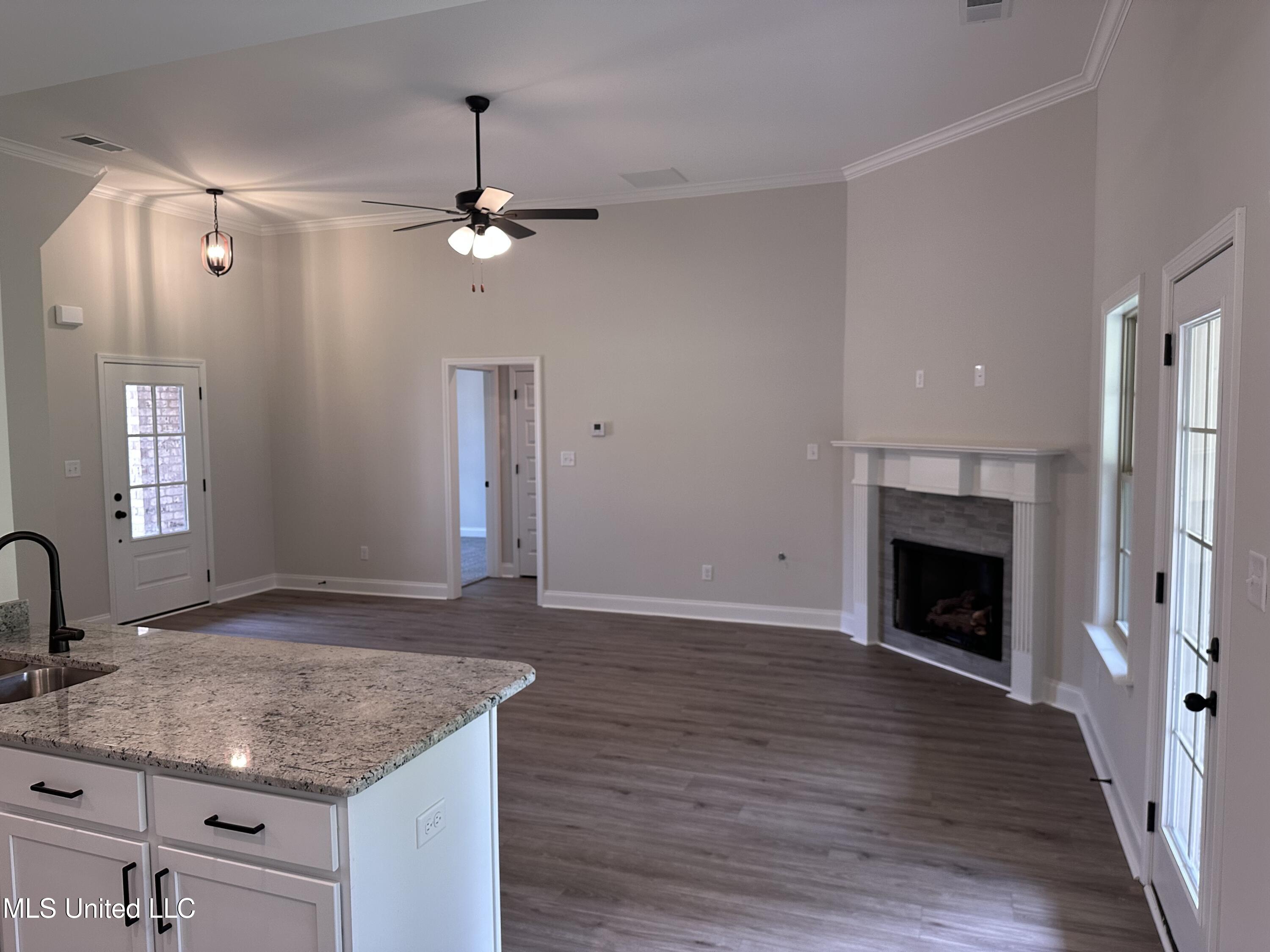 864 Andys Way Hernando, MS 38651 - Photo 8 of 30 IMG_8802