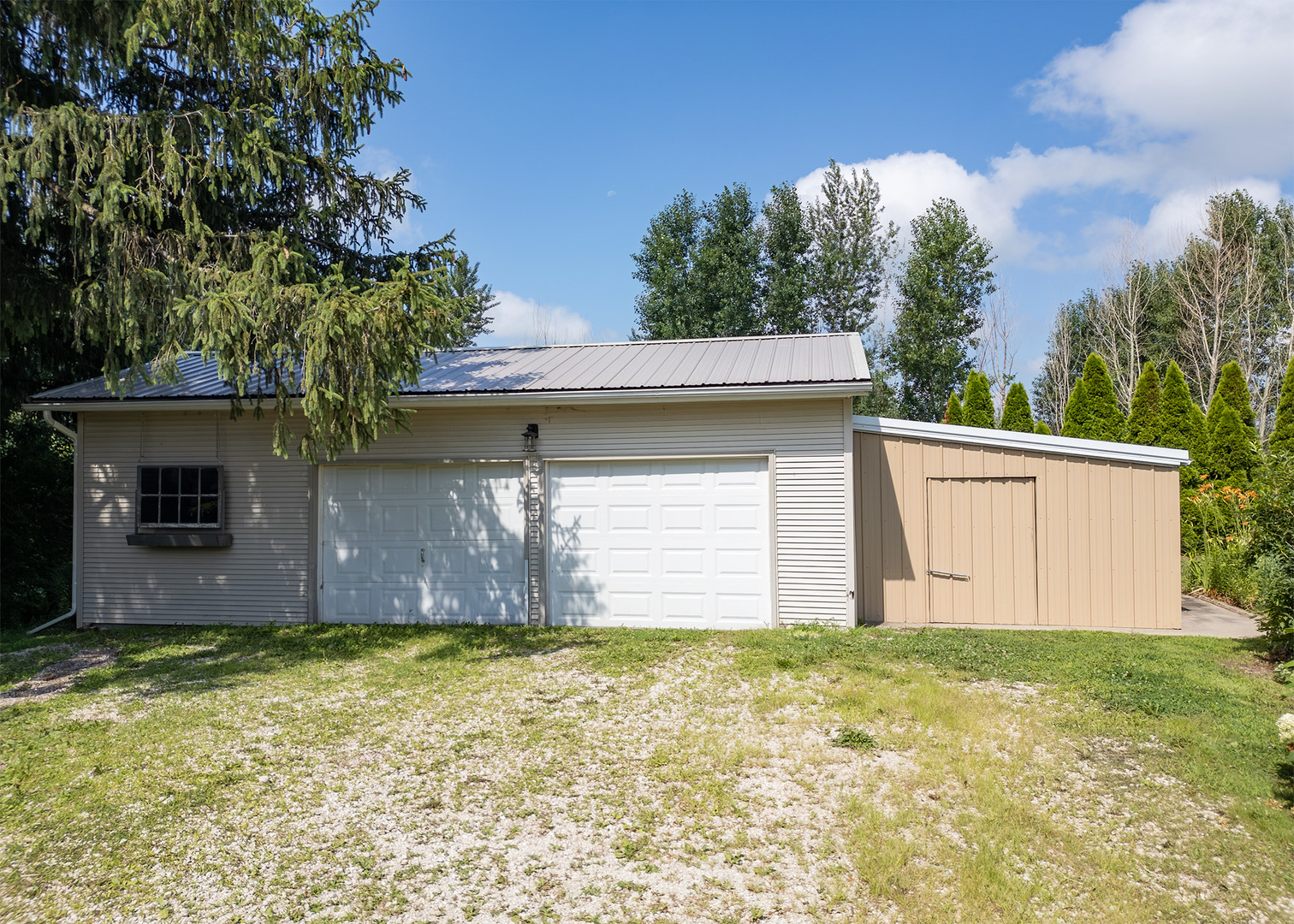 631 North Adams Street Kewanee, IL 61443 - Photo 4 of 31