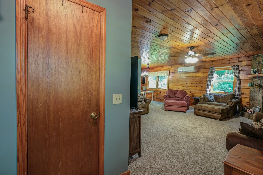 2785 Sunny Point Road Murphy, NC 28906 - Photo 9 of 43